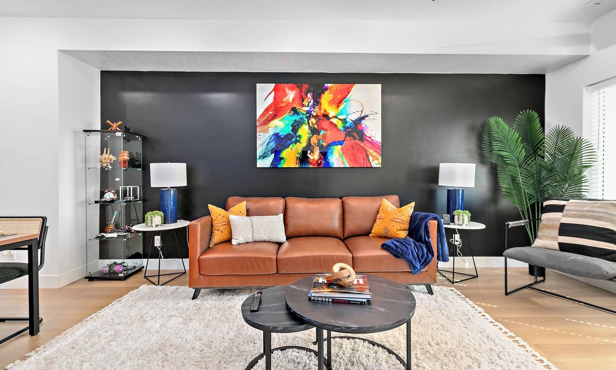 People's Freeway House | Centrally Located Getaway Minutes from downtown