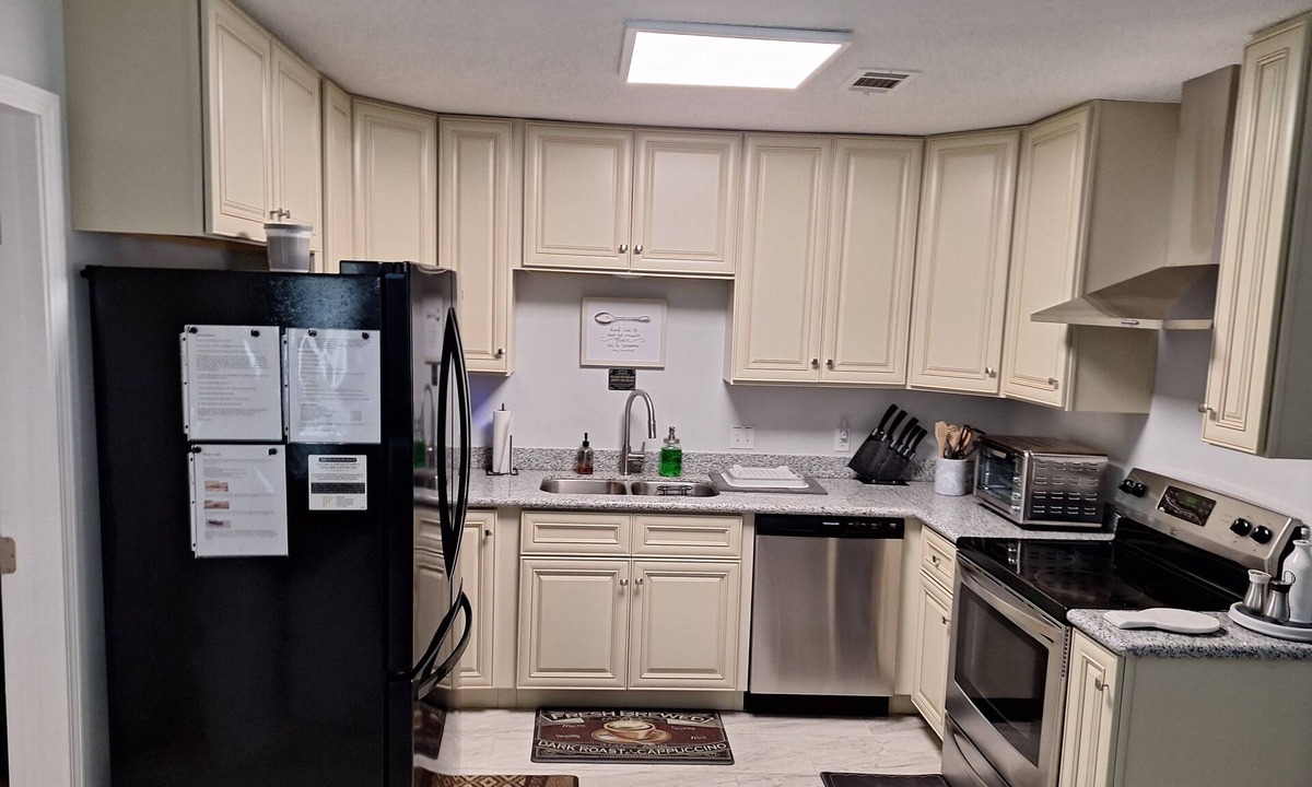 Northeast Pensacola House | Centrally Located 3 Bedrooms, 2 Baths –Perfect for Family & Friends!