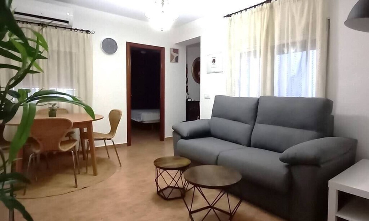 San Francisco-Ribera Apartment | Centrally located apartment in Cordoba by beBalmy