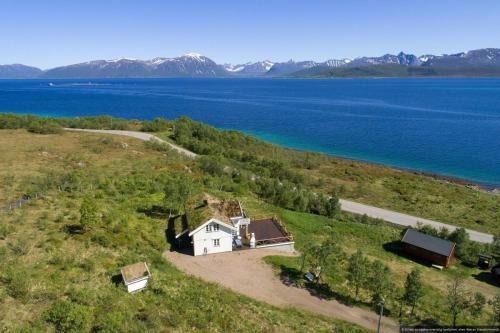 Sortland House | Centrally Located Cabin by the Sea - Sortland