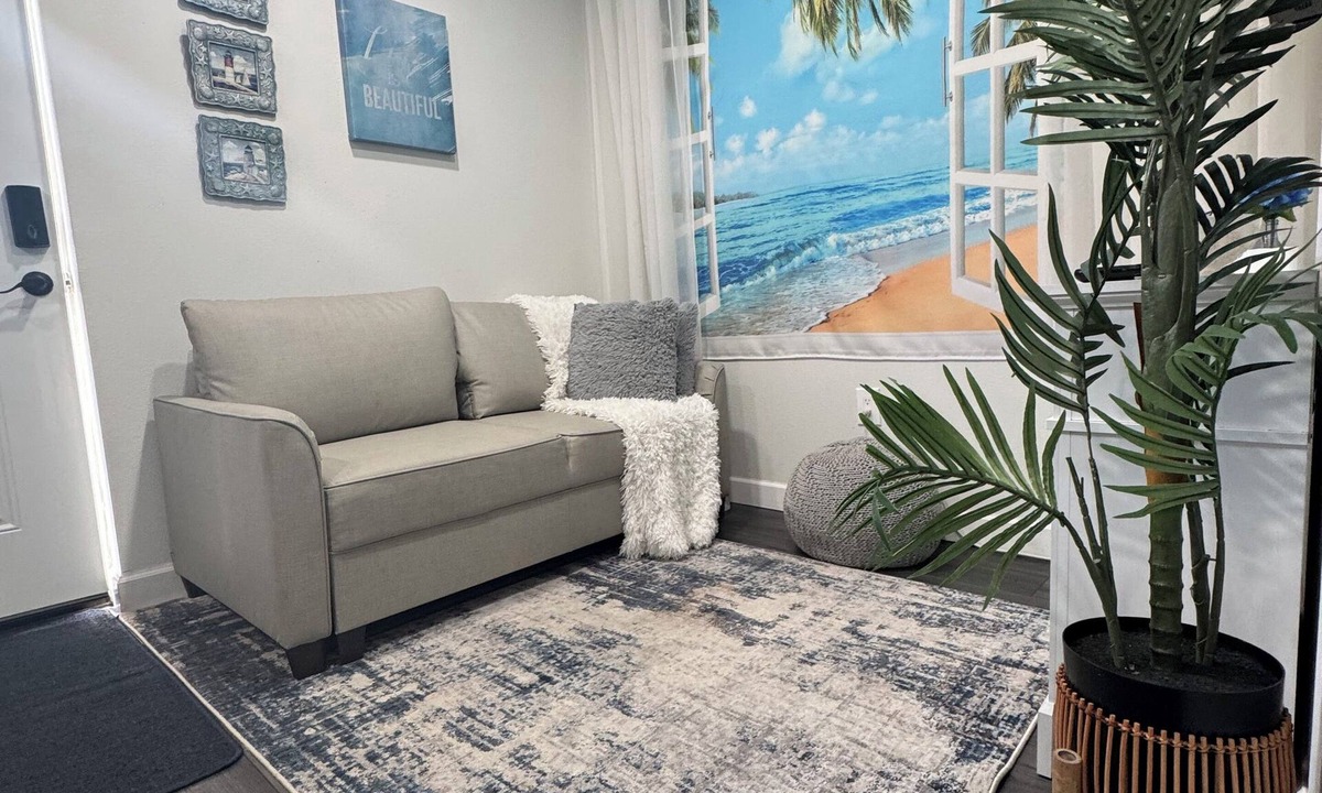 Ocoee Apartment | Centrally Located Cozy studio with High WiFi speed and AC