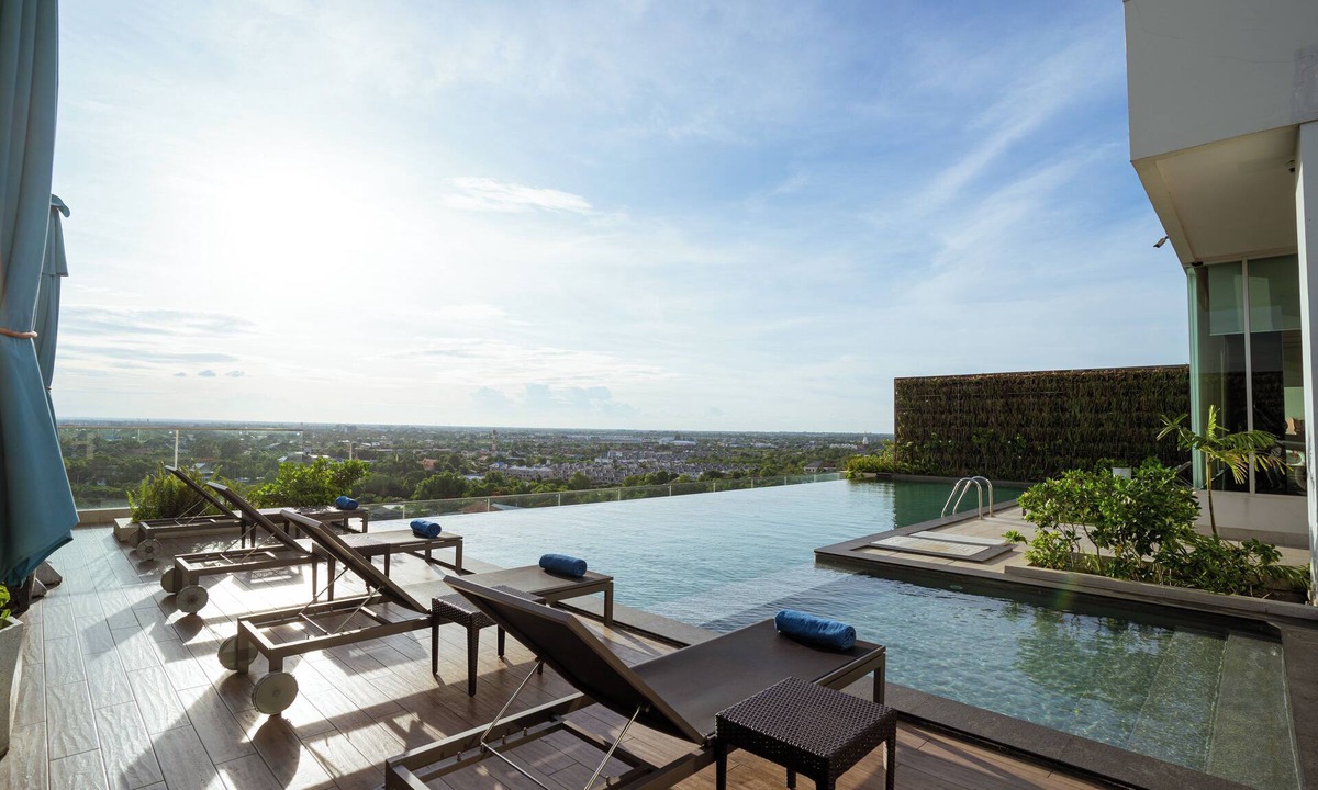 Nai Mueang Hotel | Centre Point Hotel Terminal21 Korat