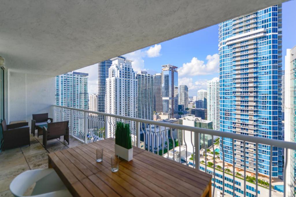 Brickell Apartment | Centric 40thFloor Brickell Condo FREE parking by Palermo Home Miami