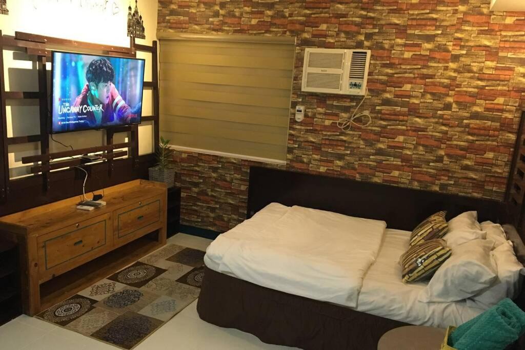 Muntinlupa Apartment | CENTROPOLIS 4, Fun & Playful