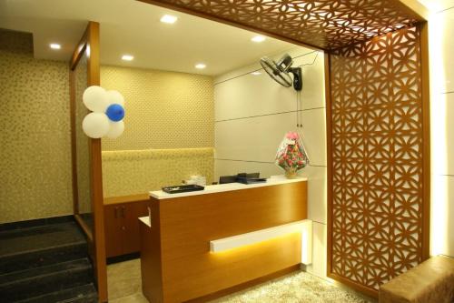 Thousand Lights Hotel | century courtyard