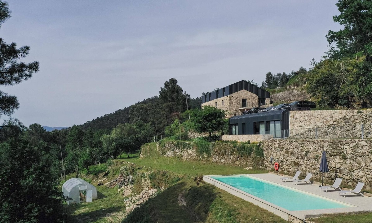 Sao Tome Cottage | Cerca da Milhera | Country House | Swimming Pool | Art | Retreat | Minho