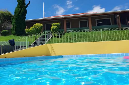 Bom Jesus dos Perdoes House | Chácara com piscina aquecida- Perdões