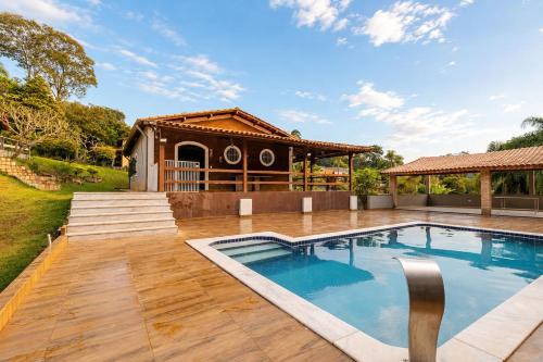 Aracariguama House | Chácara com Piscina e Churrasqueira em São Roque