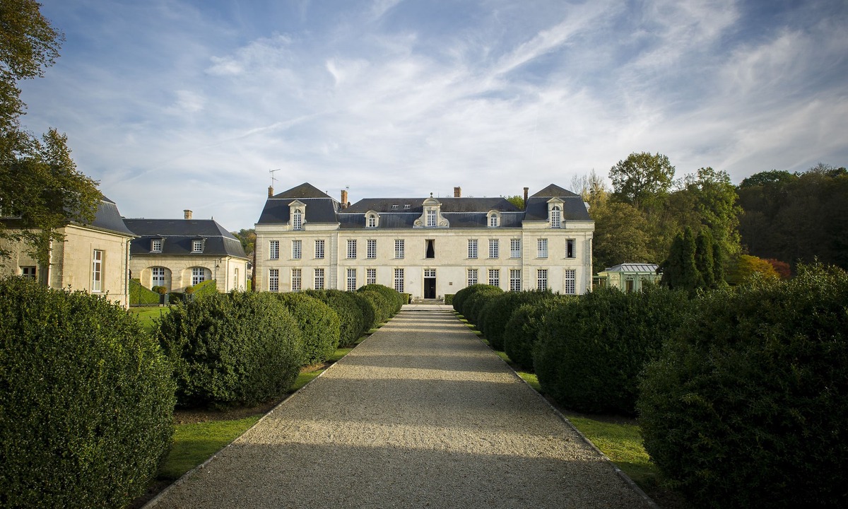 Courcelles-sur-Vesles Hotel | Château de Courcelles - Relais & Châteaux