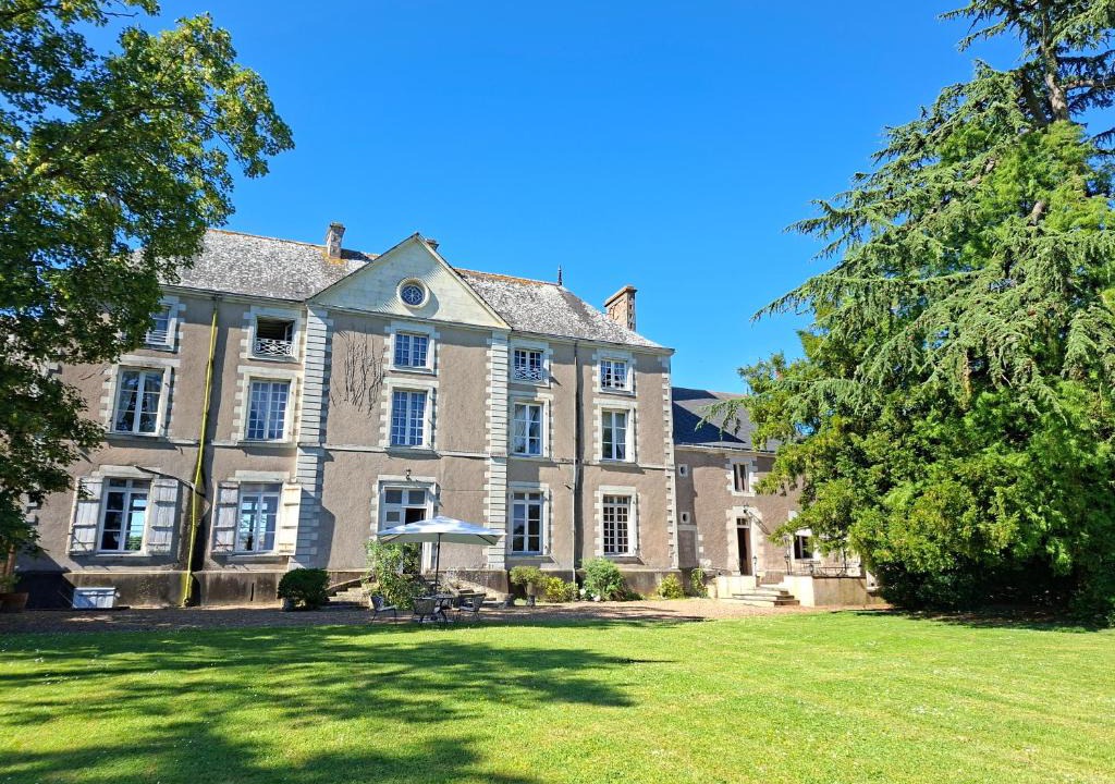 Val-du-Layon Bed & Breakfast | Château de la GENAISERIE - Chambres d'hôtes