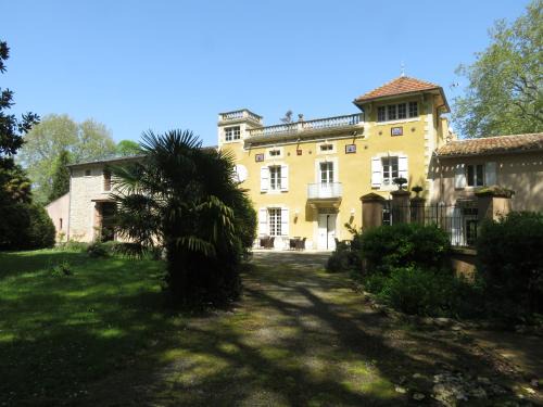 Bram Bed & Breakfast | Château de la Prade