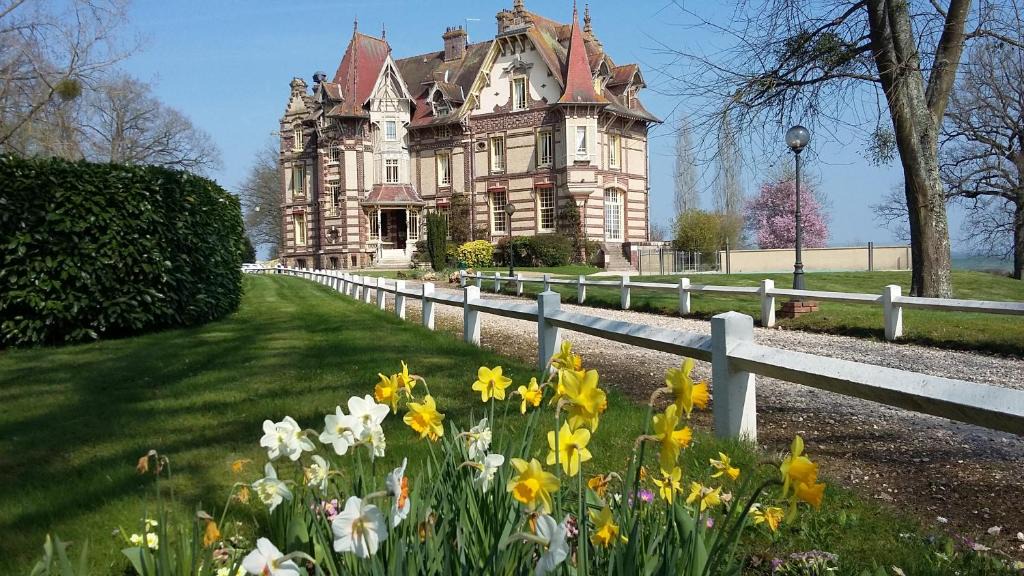 Bazincourt-sur-Epte Hotel | Château de la Râpée Hôtel restaurant