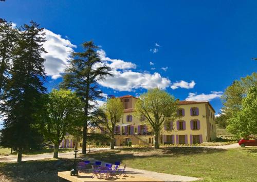 Ferrassieres Apartment | Château Ferrassières