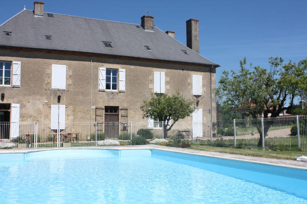Fours Bed & Breakfast | Château Latour