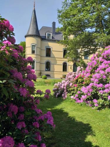 Bertrix Bed & Breakfast | Château Les Tourelles