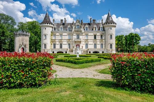 Nieuil Hotel | Château Optical Center