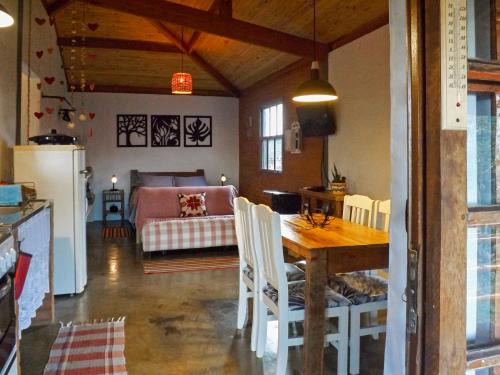 Sao Francisco Xavier House | Chalé Rústico com Vista nas Montanhas Mantiqueira