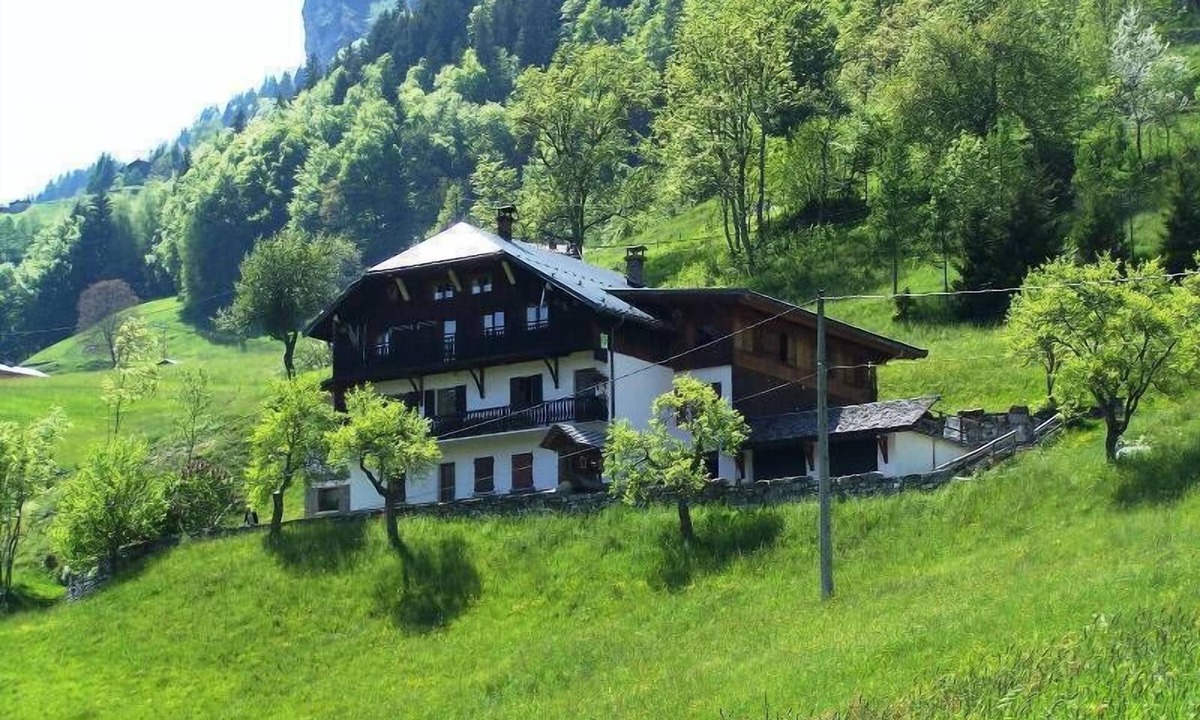 Saint-Nicolas-la-Chapelle House | CHALET ROSE - SAINT NICOLAS LA CHAPELLE