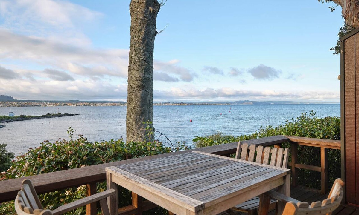 Nukuhau Ski Chalet | Chalet 4, The Retreat - located within a private lakefront estate