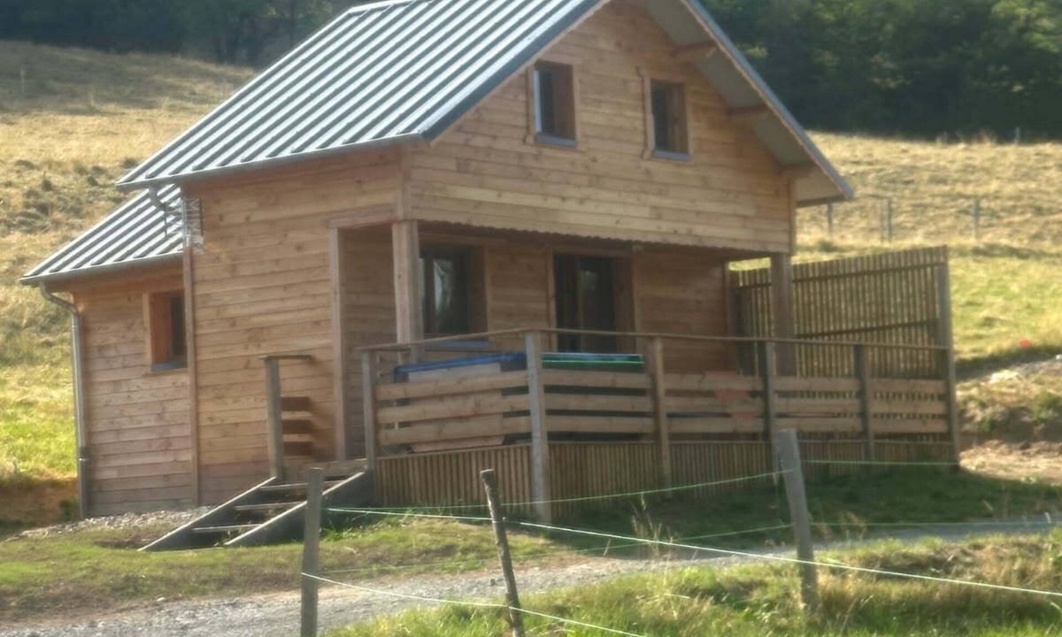 Le Claux Ski Chalet | Chalet at the foot of Puy Mary with jacuzzi