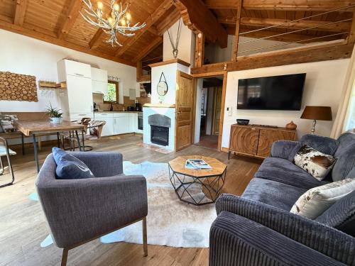 Kitzbuehel Apartment | CHALET BELLE KITZ by Belle Stay