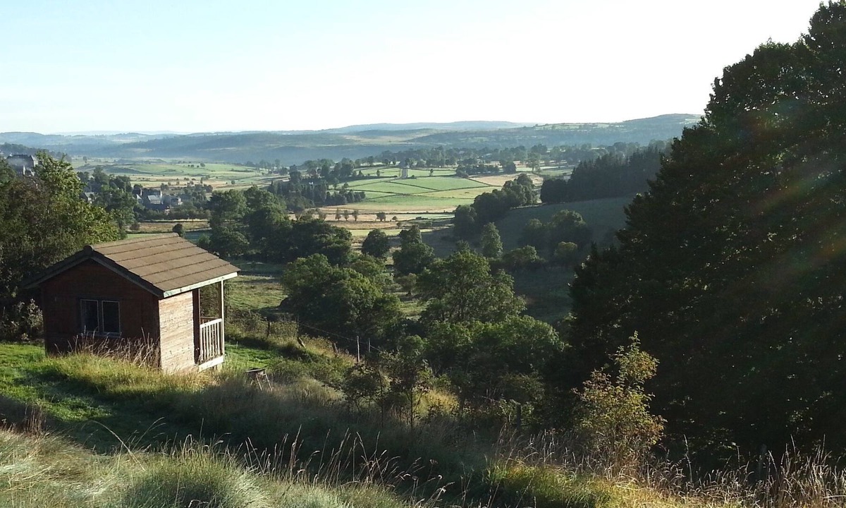Saint-Urcize House | Chalet-bungalow "Anaïs" 2 people with incredible views of the Aubrac