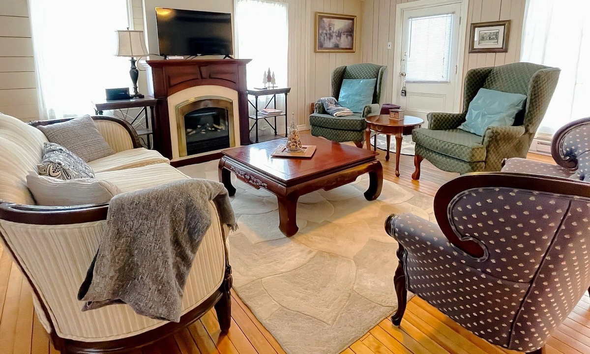 Saint-Roch-de-Mekinac Ski Chalet | Chalet centenaire Mauricie unique cachet