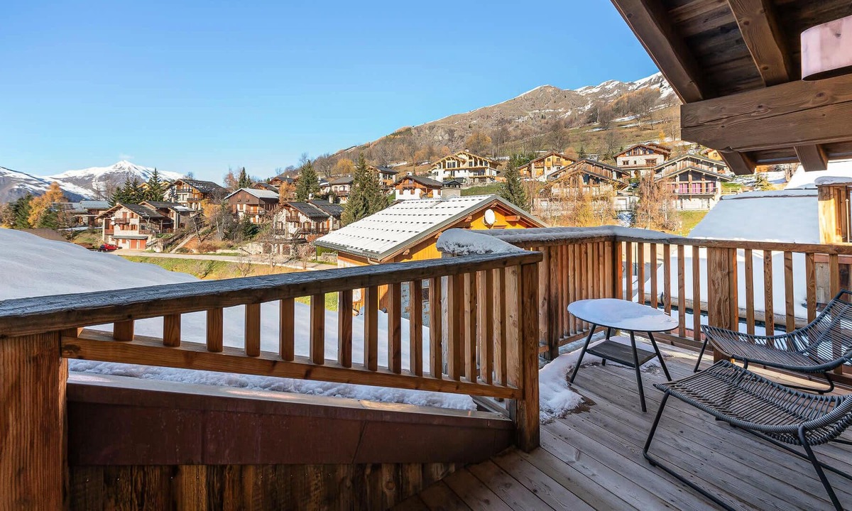 Saint-Martin-de-Belleville Ski Chalet | Chalet Chardon - Chalets for 8 People
