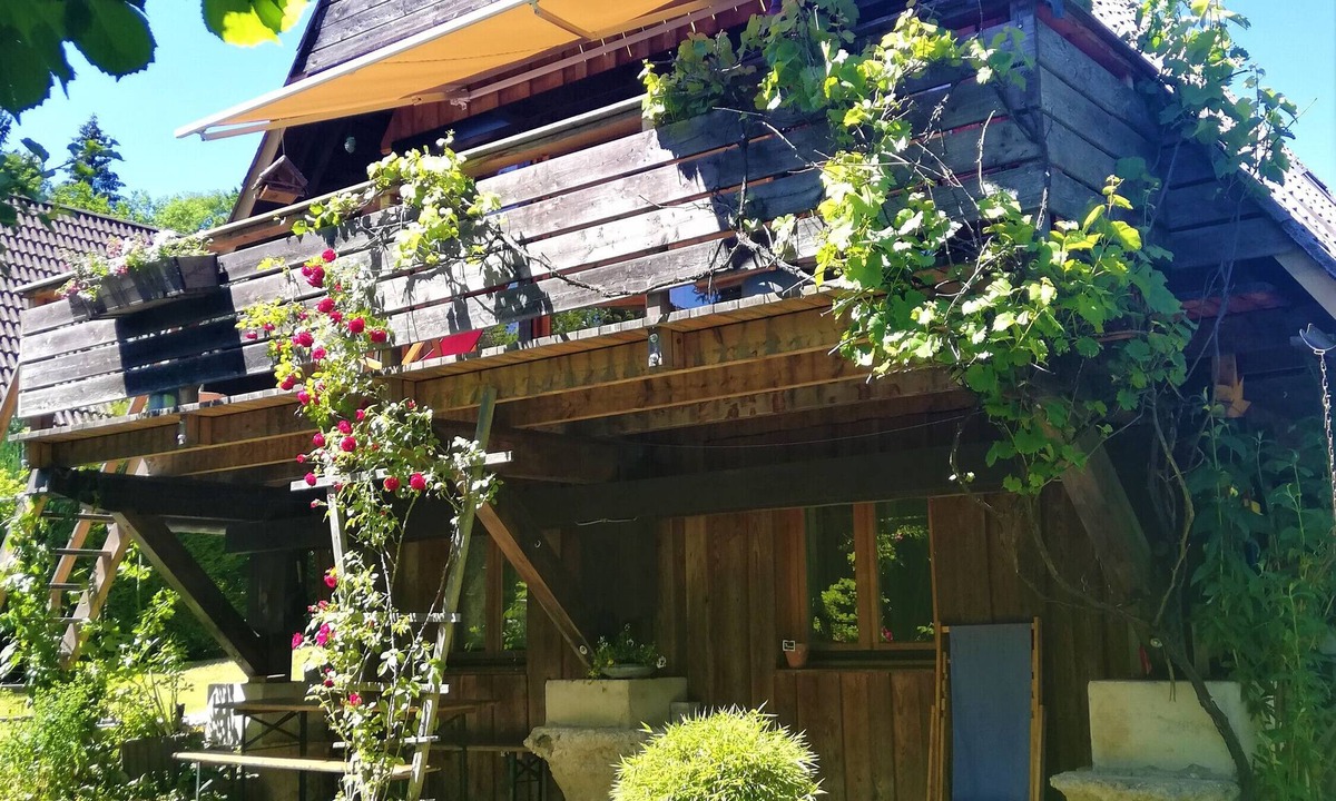 Siegsdorf Ski Chalet | Chalet Charming cottage with garden, nature, stream, forest, tranquility