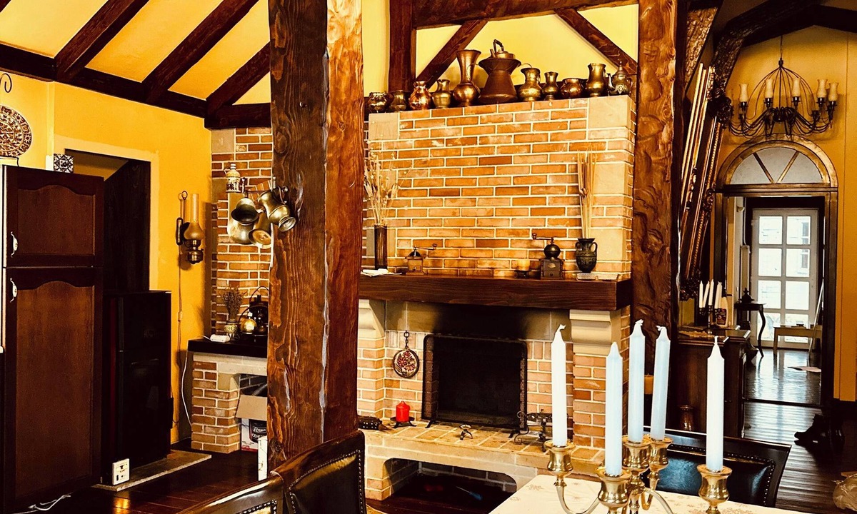 Dobreni Cabin | Chalet d’Argent 3-bedroom cabin in lovely Dobreni with a magic garden and pool