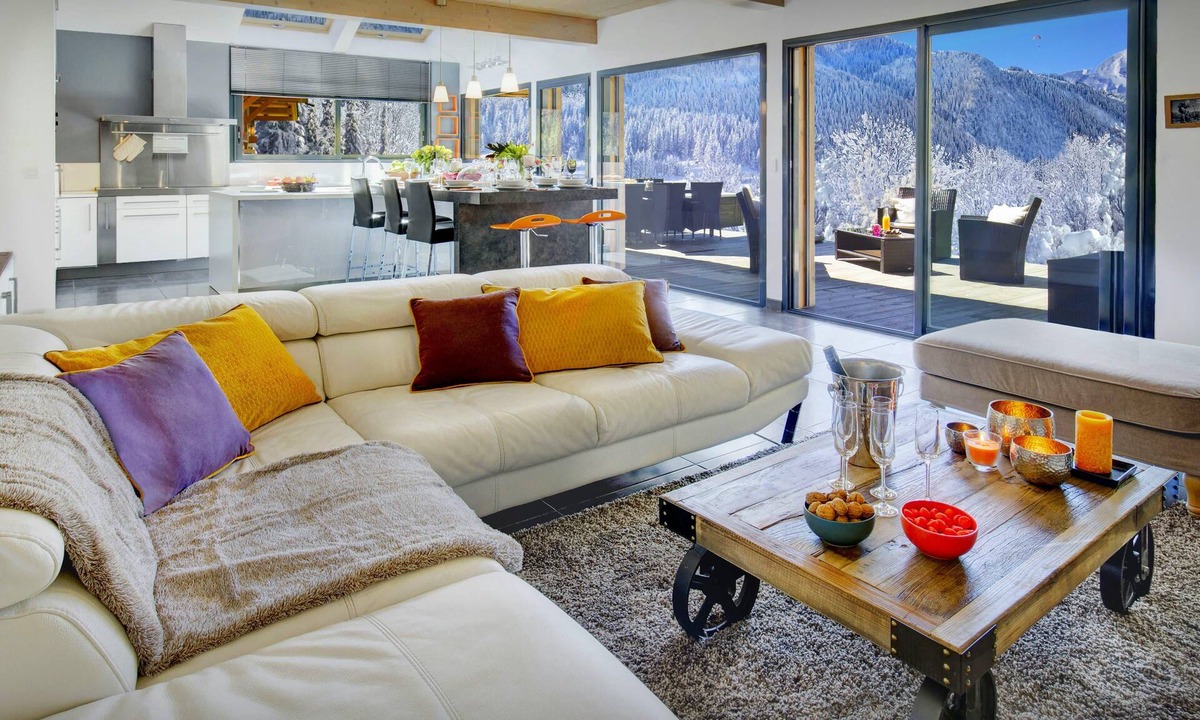 Thones Ski Chalet | Chalet de Rollon - mountain home for 9, hot tub & office - OVO Network