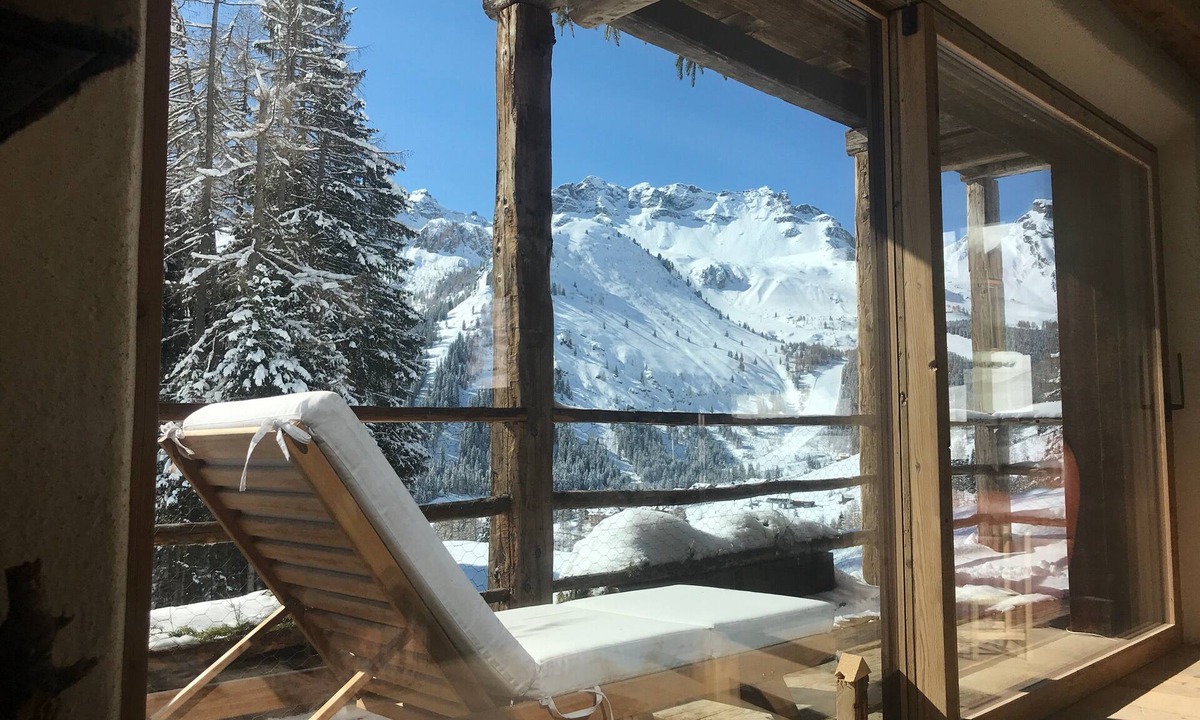 Livinallongo del Col di Lana Villa | Chalet 'Dolomites Cesa Del Louf' with Mountain View and Terrace