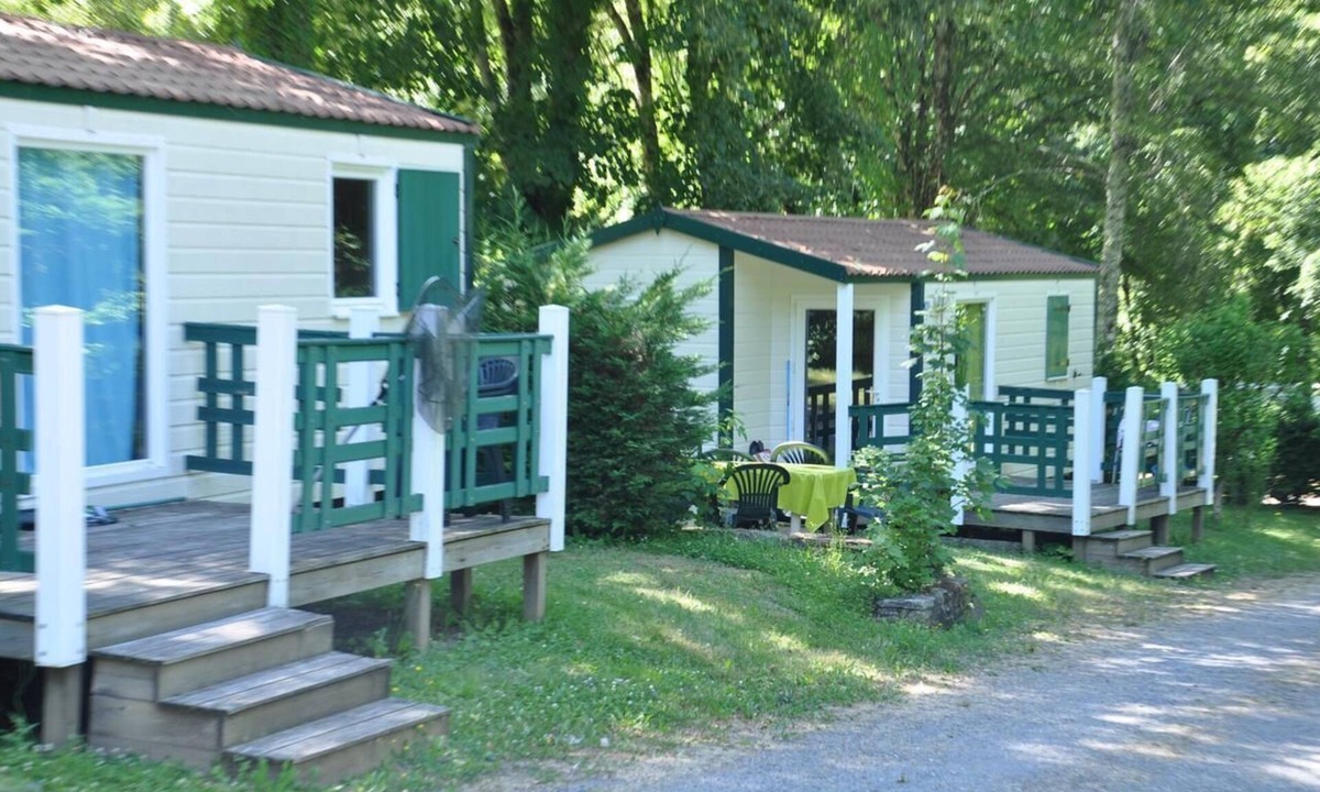 Payzac Ski Chalet | Chalet 'Du Moulin Du Châtain 4' with Shared Pool, Private Terrace and Shared Garden