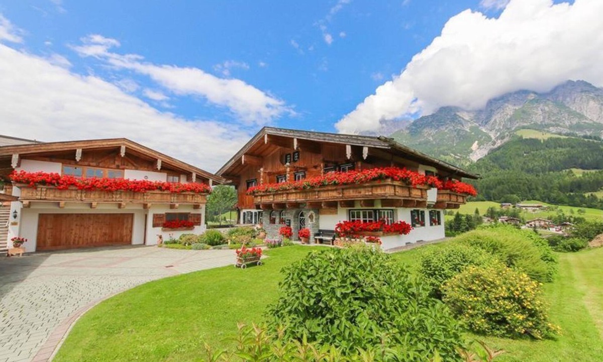 Rain Ski Chalet | Chalet Eder, Austria
