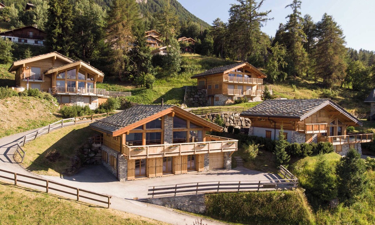 Saint-Pierre-de-Clages House | Chalet Flocon de Neige by Interhome