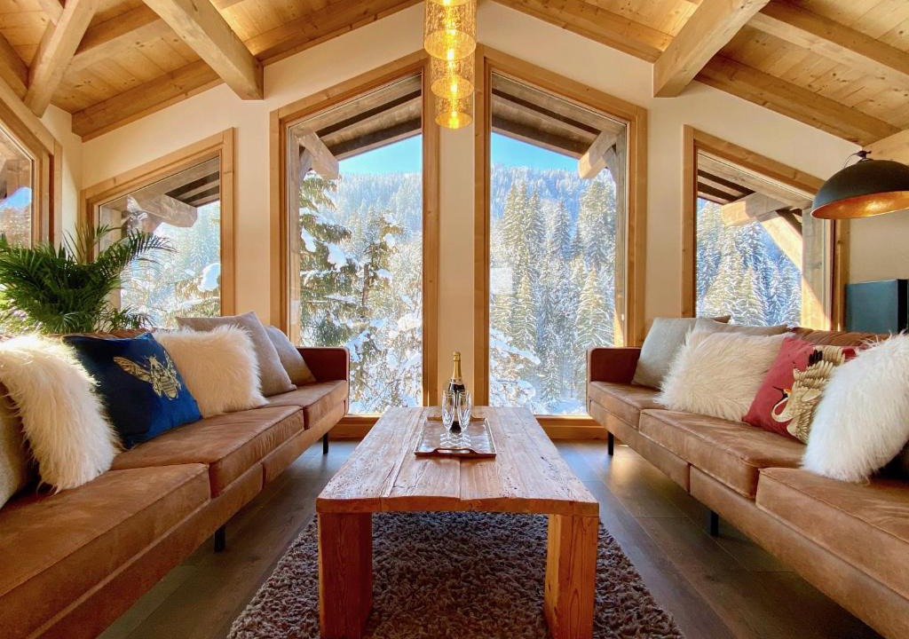 Morzine House | Chalet Gouter- Great central location with Jacuzzi