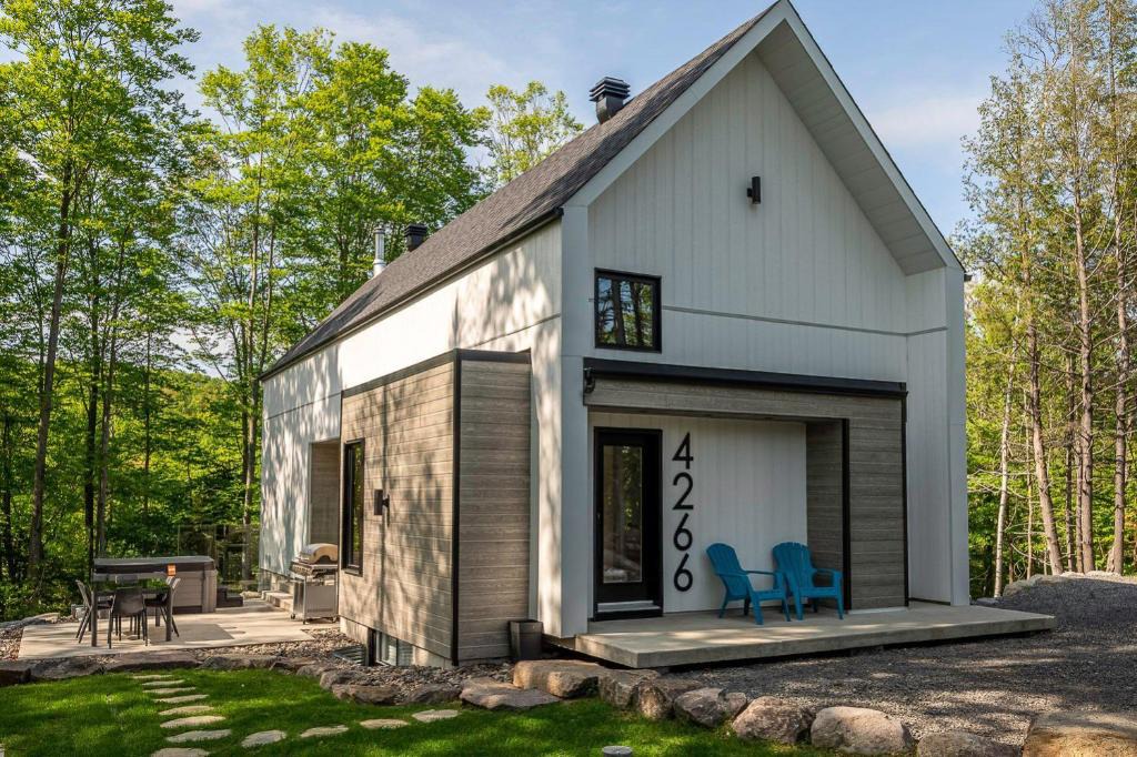 Morin Heights Ski Chalet | Chalet Haut-Bois - Hiking, Skiing and Spa