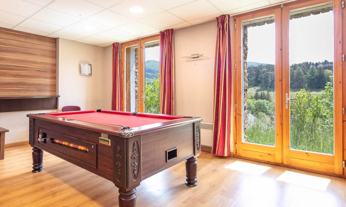 Gresse-en-Vercors Ski Chalet | Chalet in Gresse-en-Vercors near Ski Slopes