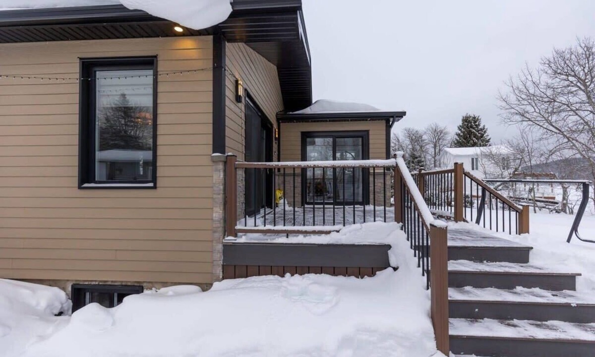 Saint-Mathieu-de-Rioux Ski Chalet | Chalet La Mamita du Lac
