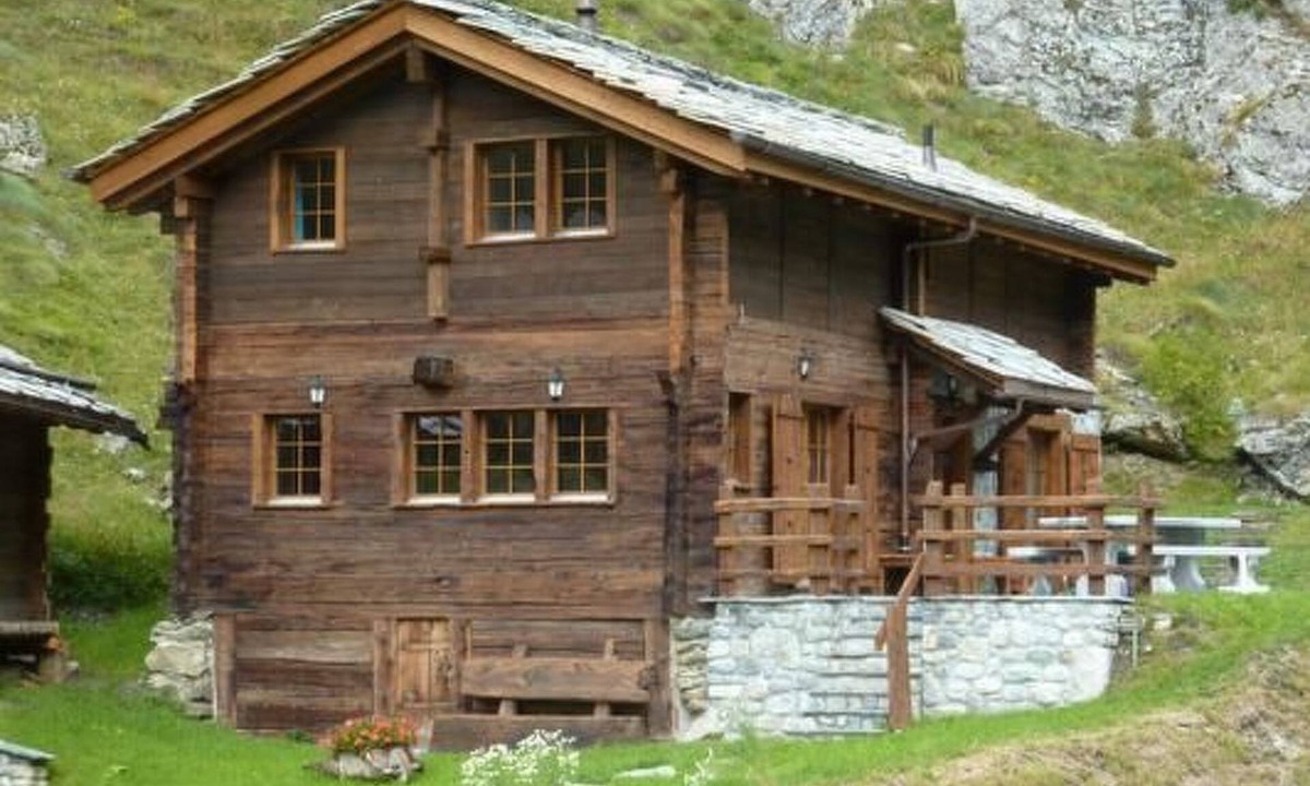 Evolene House | Chalet Le Murmure du Torrent by Interhome