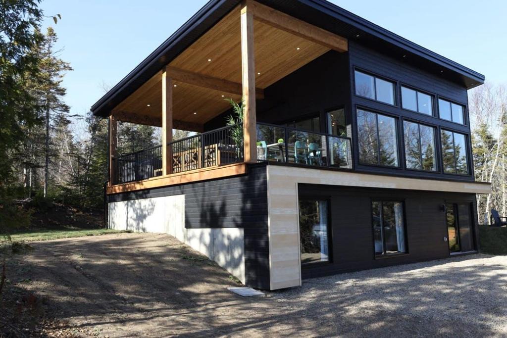 Saint-Joseph-de-la-Rive Ski Chalet | Chalet Le Select - Private Spa with River View