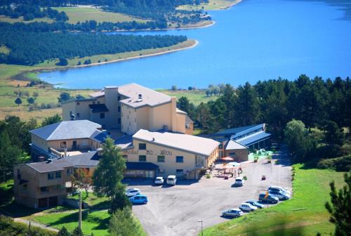 Les Angles Resort | Chalet Ma Neou Village Vacances