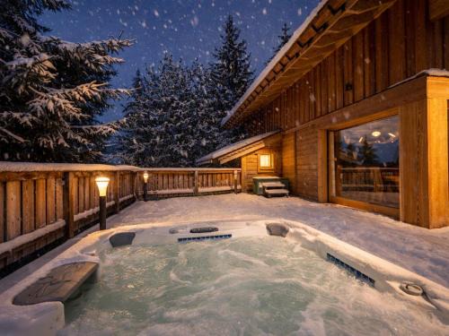 La Perriere Ski Chalet | Chalet moderne 5* à Courchevel La Tania - 12 pers, jacuzzi, sauna, skis aux pieds, cheminée, cinéma - FR-1-575-154