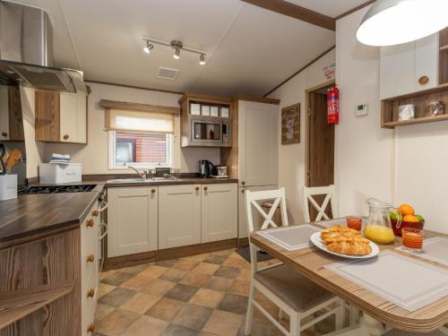 Aviemore Resort | Chalet Monarch by Interhome
