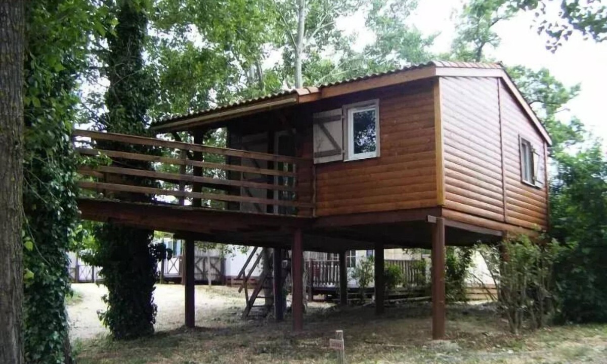 Rochegude Ski Chalet | Chalet on stilts/terrace/air-conditioned/magnificent view of the park; sleeps 2 to 4 people—2 people included in the rate