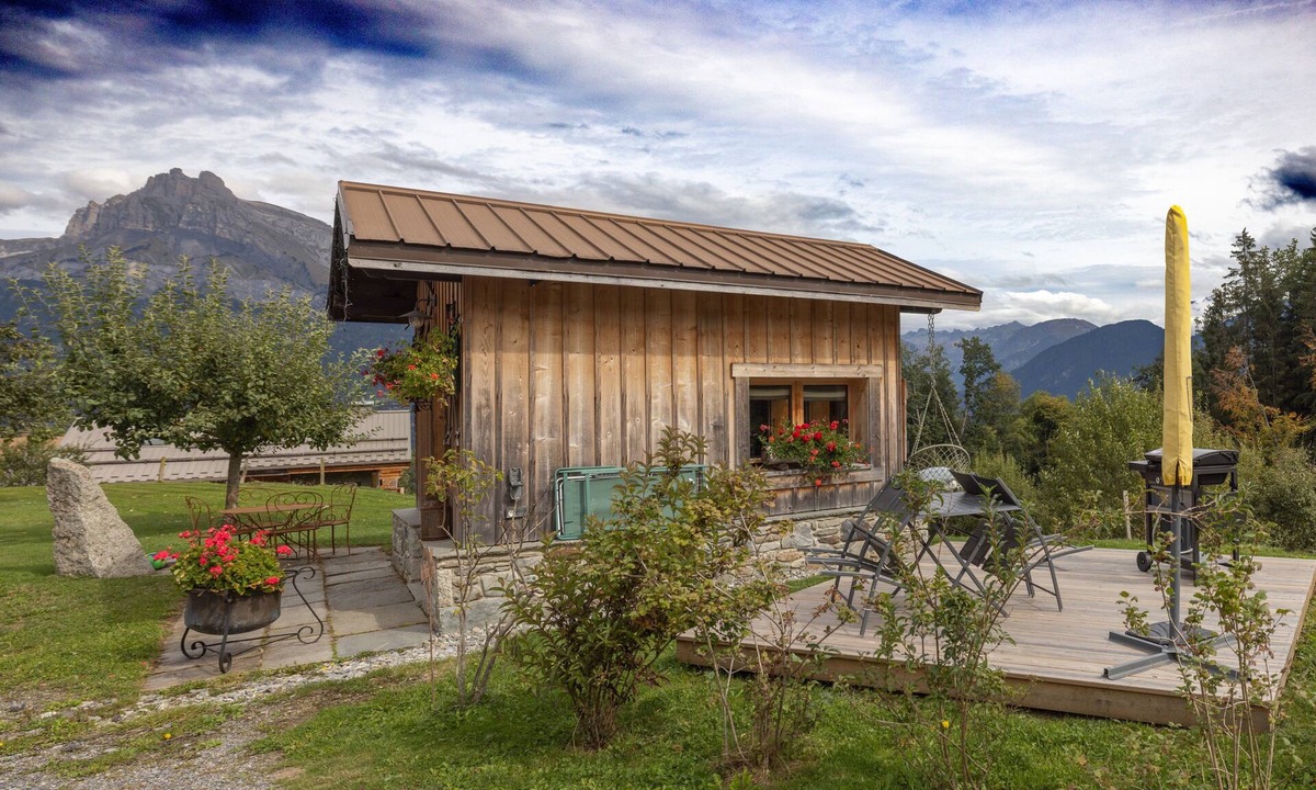 Combloux Ski Chalet | Chalet 'Petit Cosy' with Mountain View, Wi-Fi and Air Conditioning