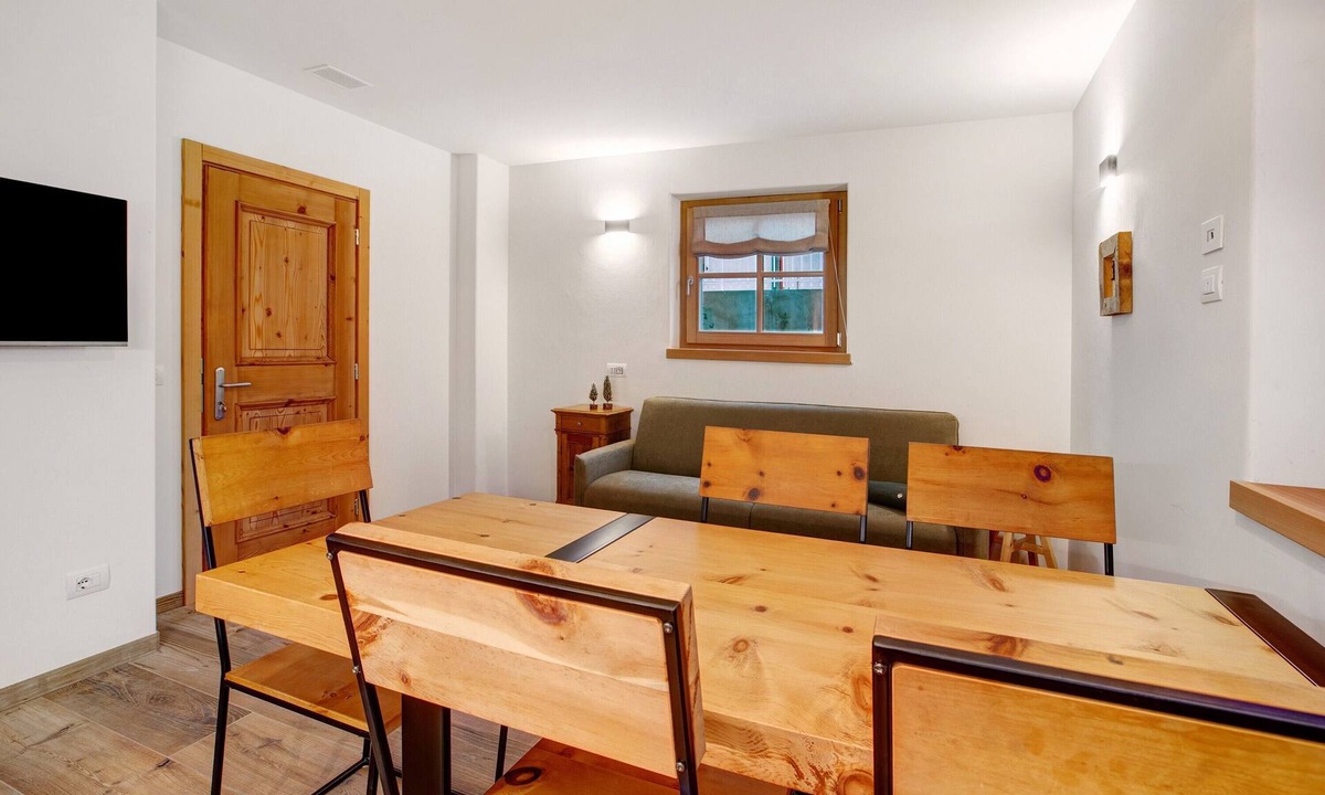 Valtellina Ski Chalet | Chalet 'Pieri - Appartamento Bedogn' with Mountain View and Wi-Fi