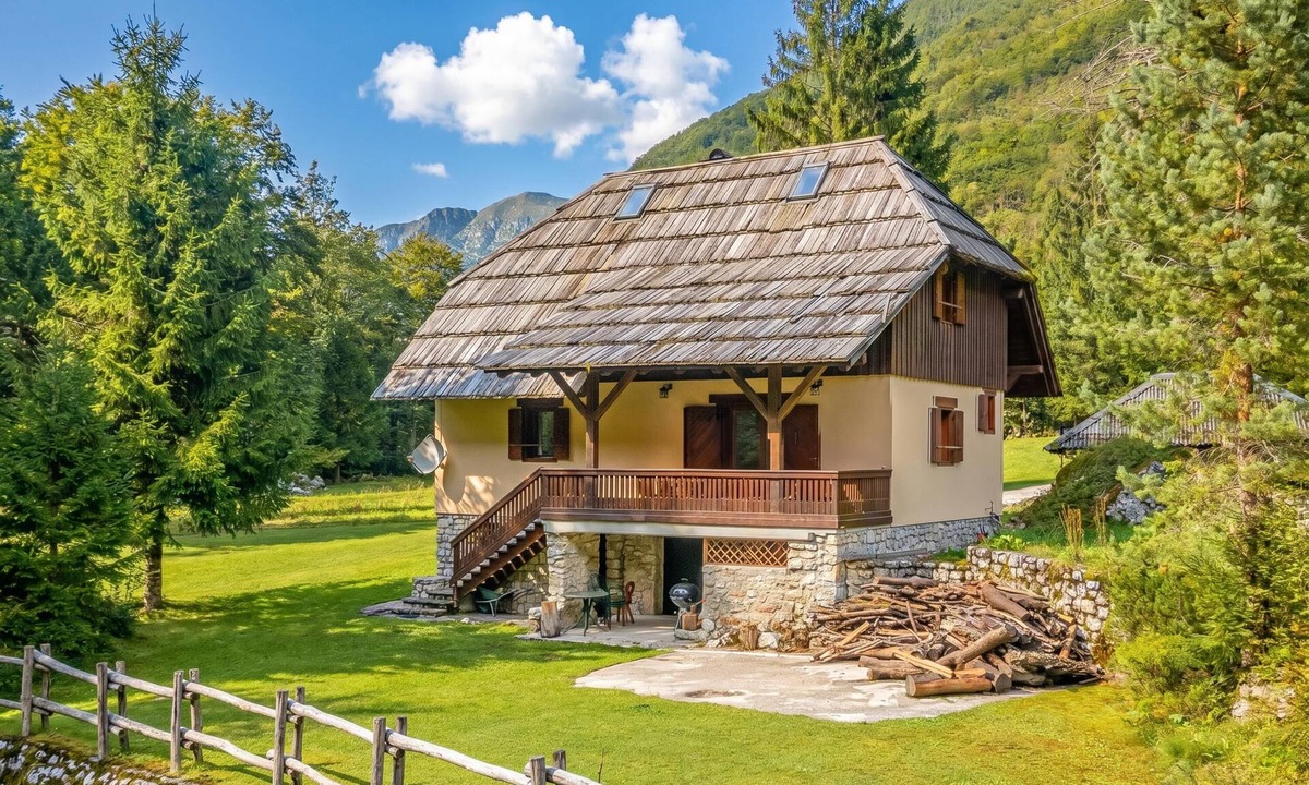Bovec Ski Chalet | Chalet Primus in Soča Valley, Soča, Slovenia