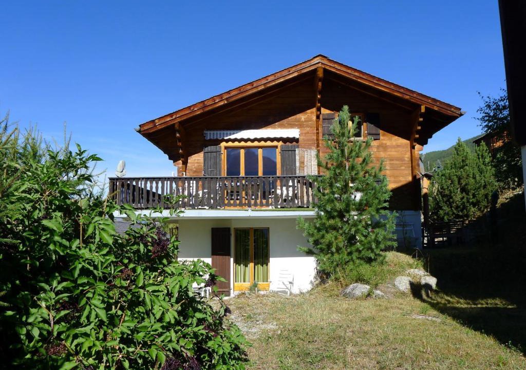 Graechen Ski Chalet | Chalet Rietsli by Interhome
