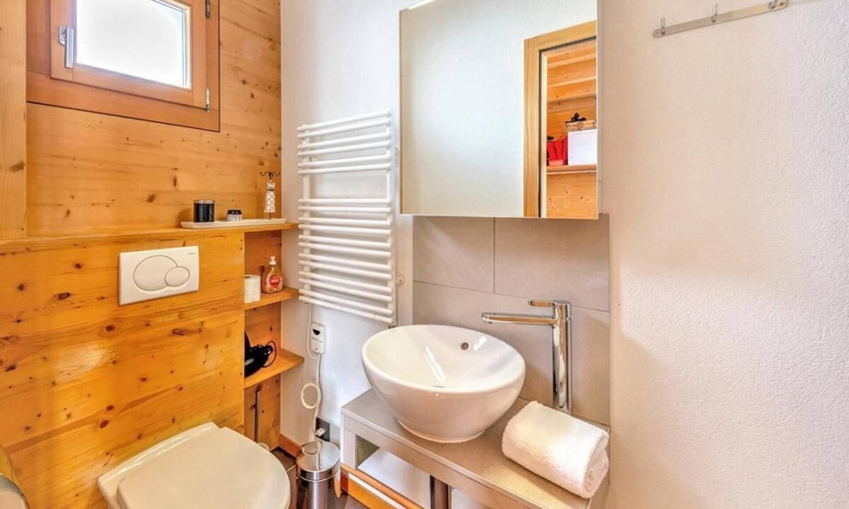 Heremence Ski Chalet | Chalet, sauna, terrace, balcony, fireplace or stove, parking, tv, ski locker, 200m², Thyon